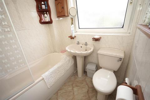5 Chiltern Close, Horwich, Bolton, BL6 7NN