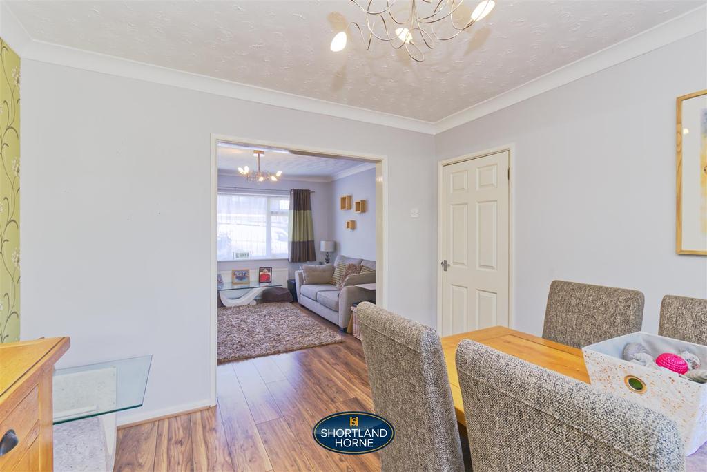 Ivybridge Road, Styvechale, Coventry 3 bed semidetached house £365,000