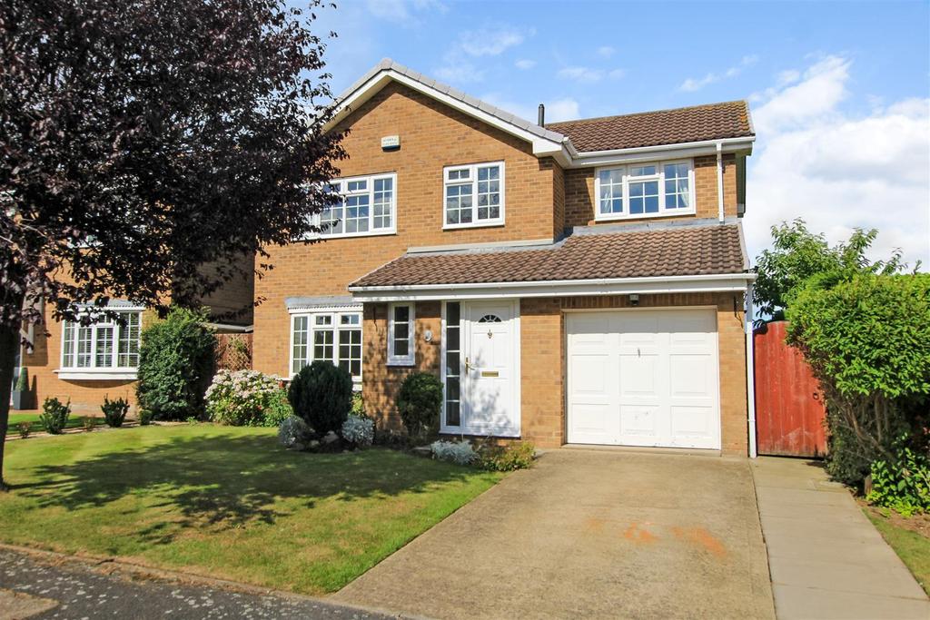 Helmsley Court, Woodham 3 bed detached house for sale £235,000