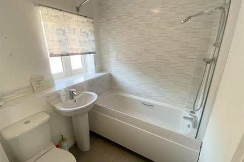 35 Eustace Crescent, Strood, Rochester, ME2 2GL