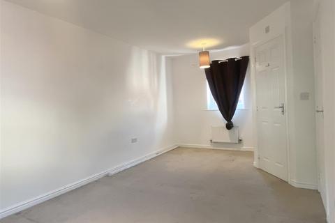 35 Eustace Crescent, Strood, Rochester, ME2 2GL