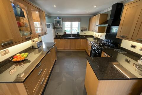 6 River Meadows, Burniston, Scarborough, YO13 0BE