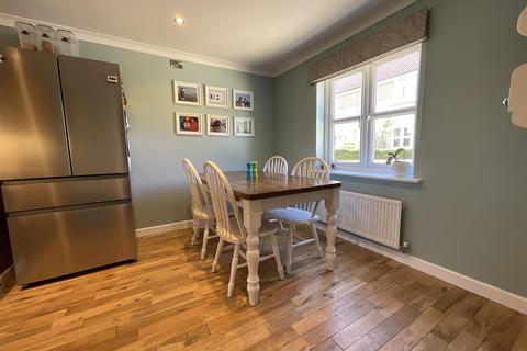 6 River Meadows, Burniston, Scarborough, YO13 0BE
