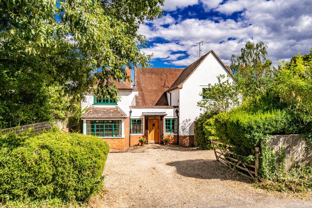 The White House, Pangbourne on... 5 bed detached house £1,995,000