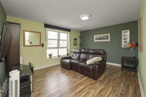 2 bedroom flat for sale - Flat 3, 98, Chesser Crescent, Edinburgh, EH14 1SE