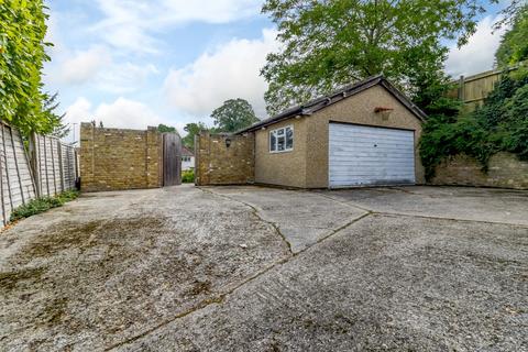 Moor Croft Batchworth Hill, Rickmansworth, WD3 1JP