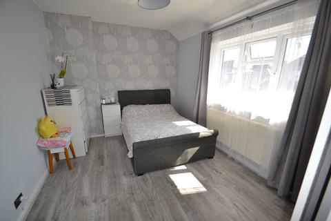 93 Rowdowns Road, Dagenham, RM9 6NH