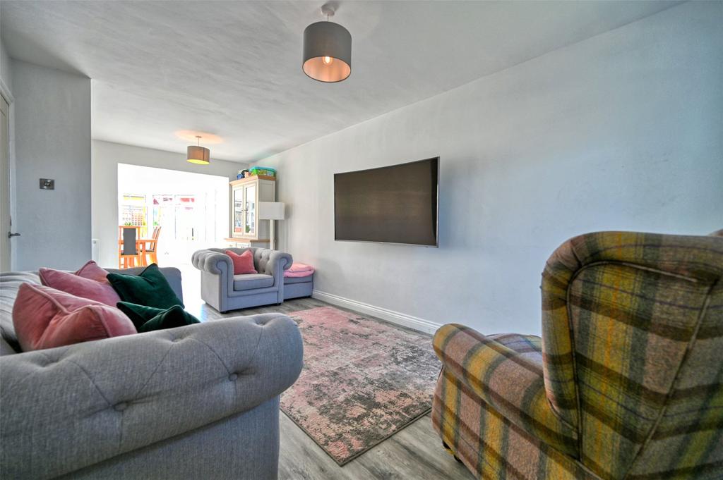 Pendleton Road, Darlington, DL1 3 bed detached house £195,000