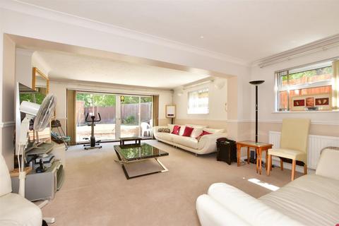 4 bedroom detached house for sale, Sedgefield Close, Crawley, West Sussex