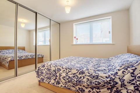 2 bedroom flat for sale - Reading,  Berkshire,  RG2