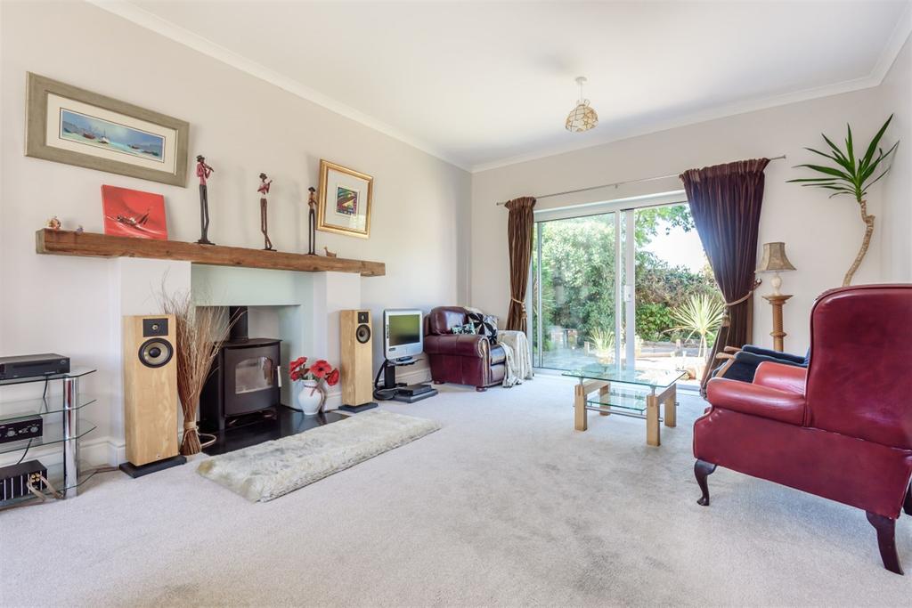 Parklands Avenue, Bognor Regis, PO21 4 bed detached house £550,000