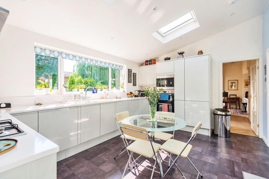 Walton Park, Pannal, HG3 4 bed detached house £750,000
