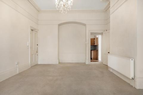 Flat 1, 4 Riverdale Road, Twickenham, TW1 2BS