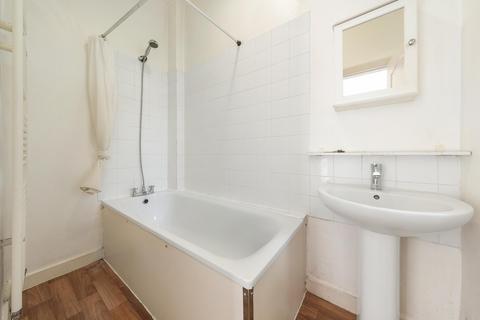 Flat 1, 4 Riverdale Road, Twickenham, TW1 2BS