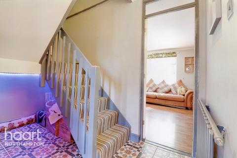 3 bedroom end of terrace house for sale - Flintcomb Rise, Northampton