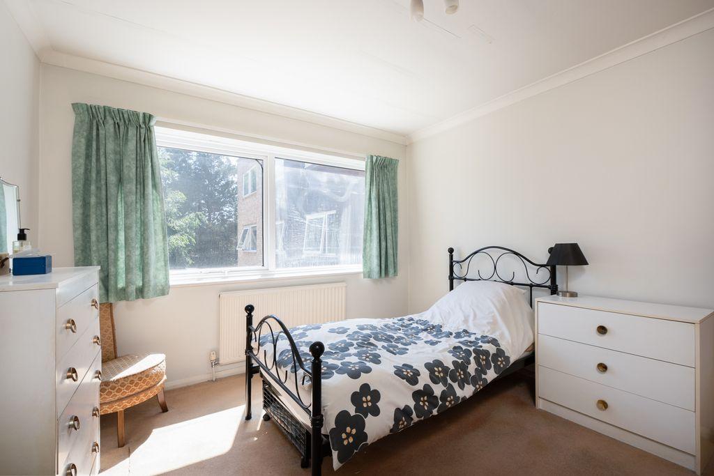 Bedroom 1 (Double)