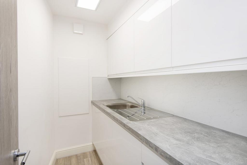 Ground Floor Rear Unit Kitchen.jpg