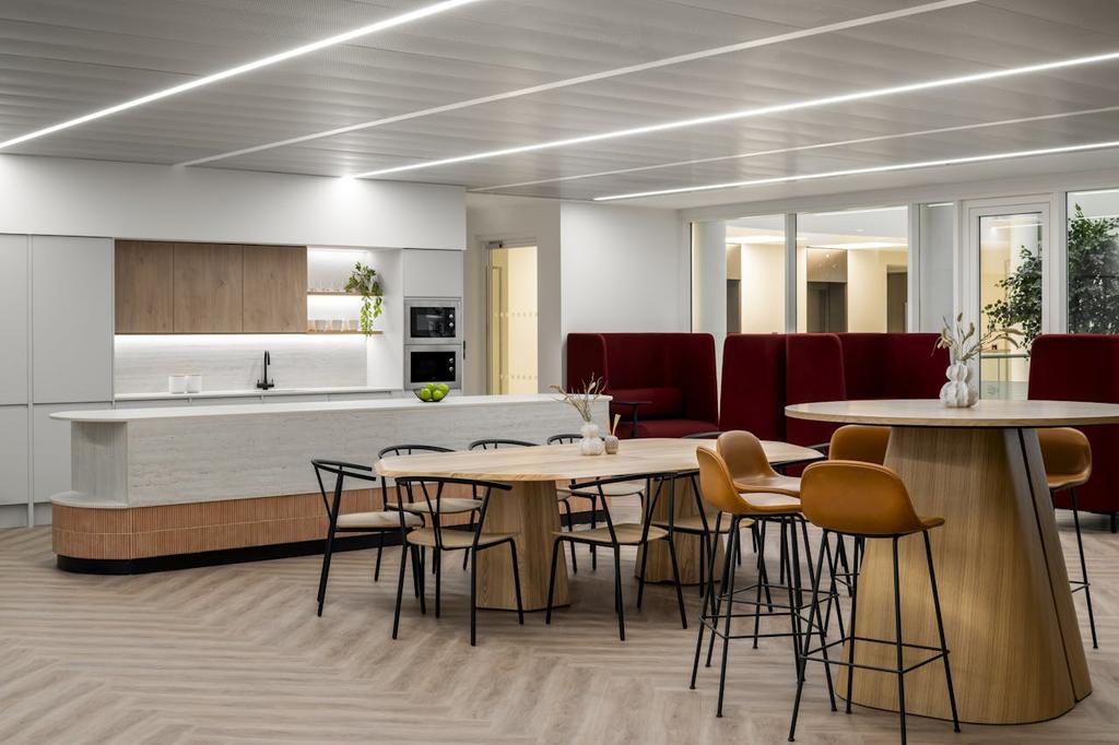 Echo Space  Eastcheap Court   Office Curator  LA