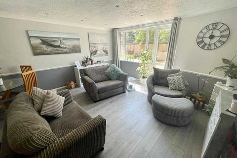 43 Link Way, Denham, Uxbridge, UB9 5NL