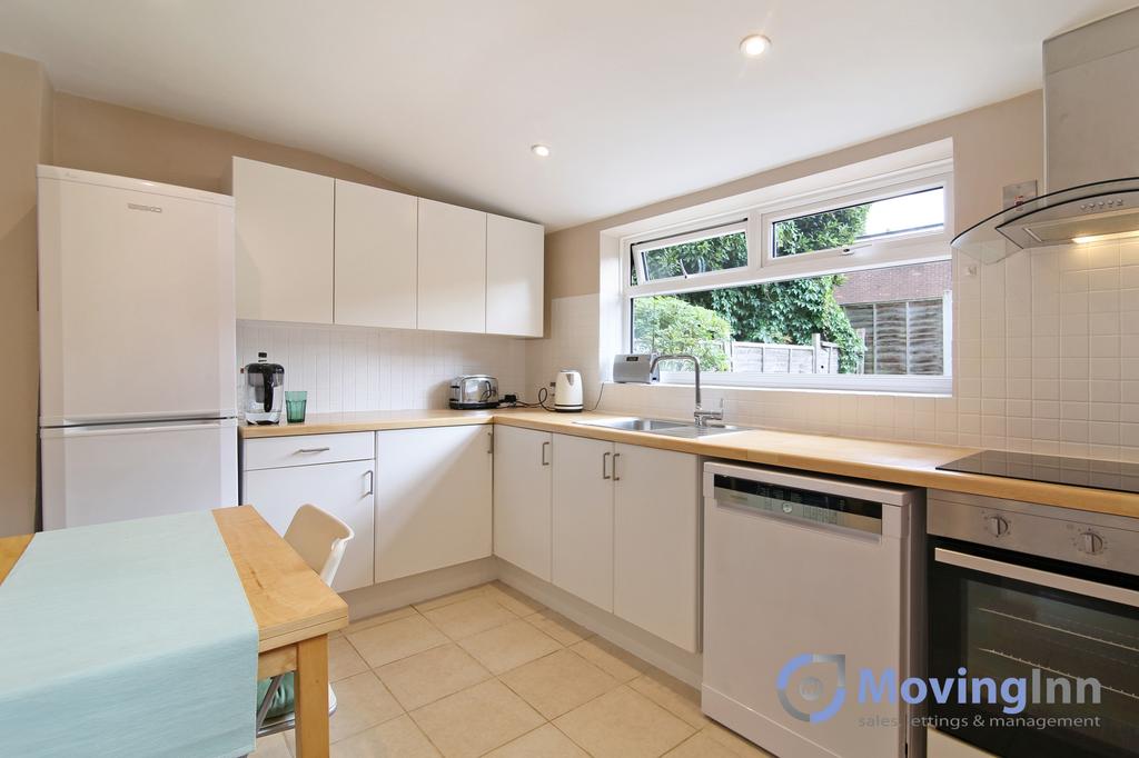 Maplestead Road, Brixton Hill, SW2 2 bed flat £2,200 pcm (£508 pw)