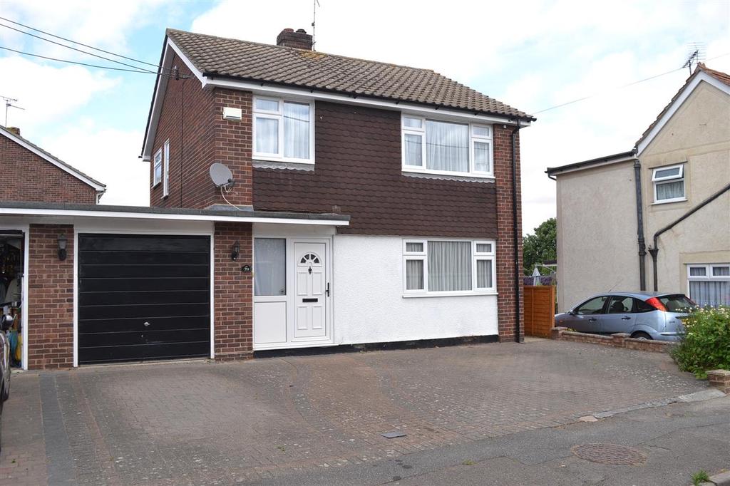 Back Road, Writtle, Chelmsford 3 bed link detached house £1,600 pcm