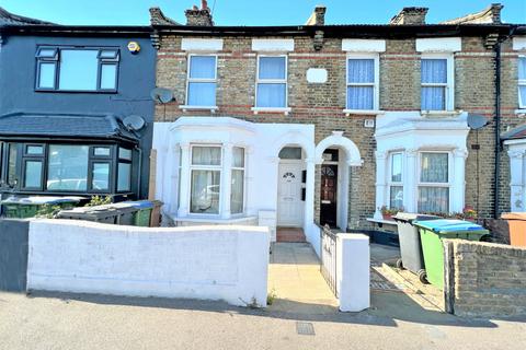 136 Cann Hall Road, London, E11 3NH