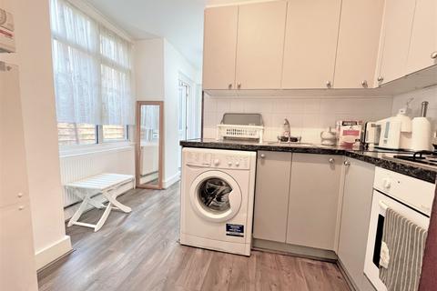 136 Cann Hall Road, London, E11 3NH
