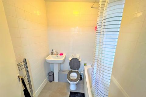 136 Cann Hall Road, London, E11 3NH