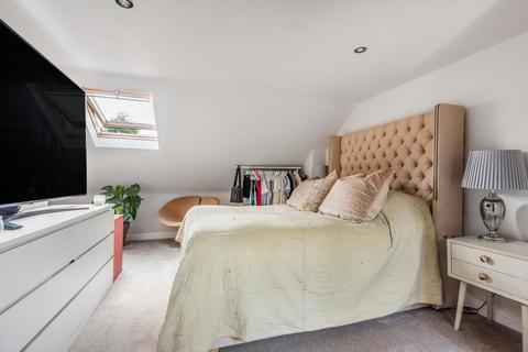 100 Kennel Ride, Ascot, SL5 7NW