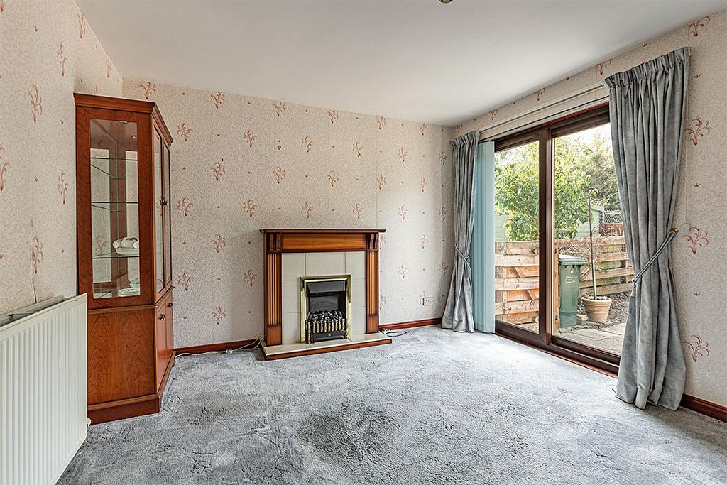 45 Glenfield Road East, Galashiels TD1 2UE 2 bed terraced house for sale £160,000