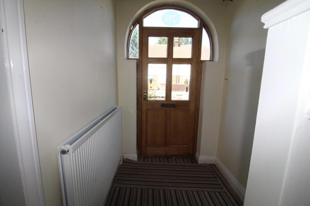 Leopold Road, Ipswich, IP4 3 bed semidetached house £1,300 pcm (£300 pw)