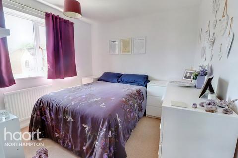 20 Greenglades, Northampton, NN4 9YW
