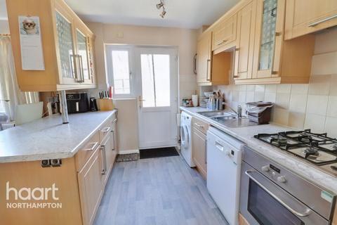 20 Greenglades, Northampton, NN4 9YW