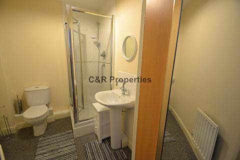 2 bedroom flat to rent, Bold Street, Hulme, Manchester. M15 5QH