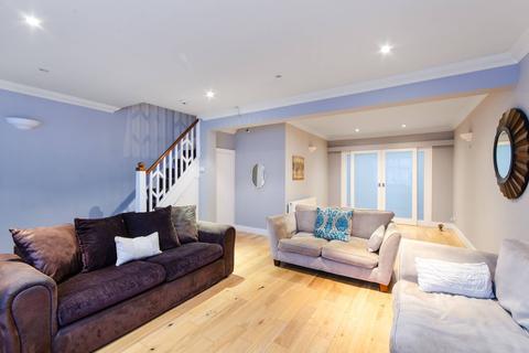 3 bedroom semi-detached house for sale - Sparkbridge Road, Harrow, HA1