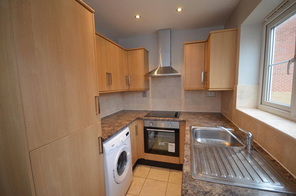 Denby Dale Place, Corby, NN17 2 bed flat £750 pcm (£173 pw)