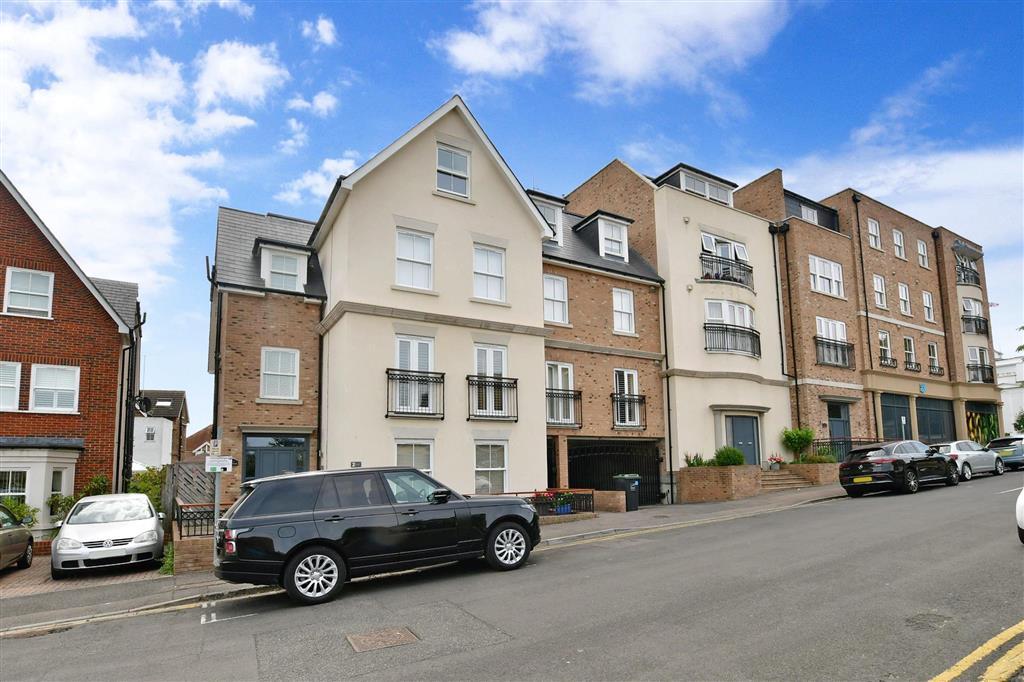 Vere Road, Broadstairs, Kent 2 bed apartment for sale £400,000