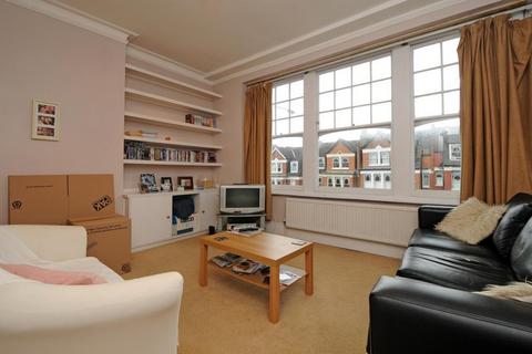 2 bedroom flat to rent, Alexandra Park Road, Muswell Hill, N10