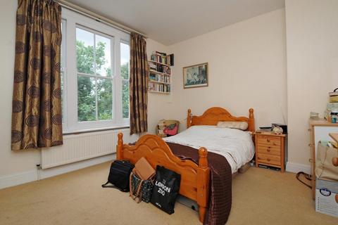 2 bedroom flat to rent, Alexandra Park Road, Muswell Hill, N10