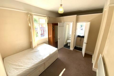 Studio to rent, 6 Grove Lane, Kingston upon Thames KT1