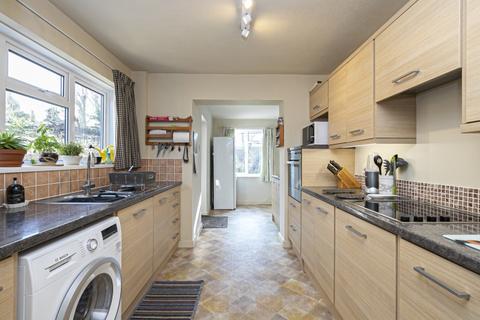 53 Bowes Drive, Ongar, CM5 9AX