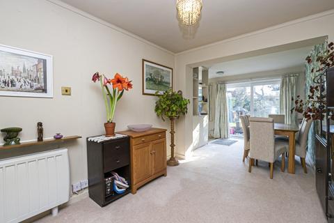53 Bowes Drive, Ongar, CM5 9AX