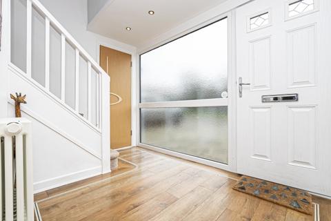 30 Great Lawn, Ongar, CM5 0AA