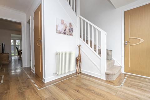 30 Great Lawn, Ongar, CM5 0AA