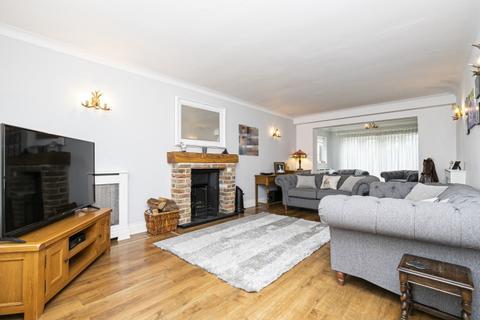 30 Great Lawn, Ongar, CM5 0AA
