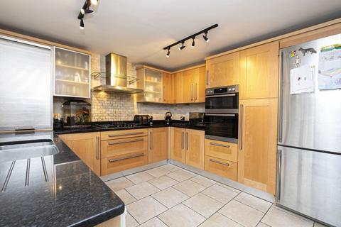 30 Great Lawn, Ongar, CM5 0AA