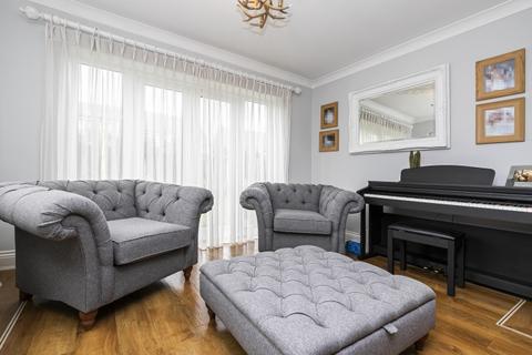 30 Great Lawn, Ongar, CM5 0AA