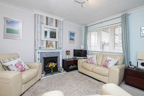 30 Fairbank Close, Ongar, CM5 9HX