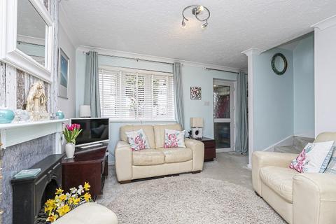 30 Fairbank Close, Ongar, CM5 9HX