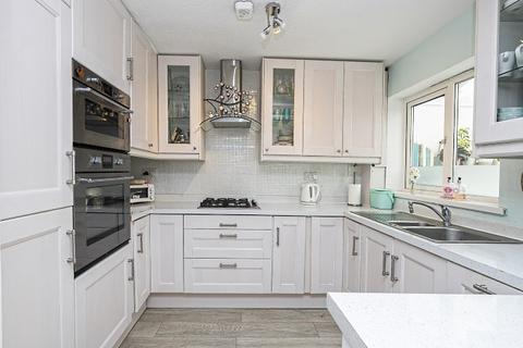 30 Fairbank Close, Ongar, CM5 9HX